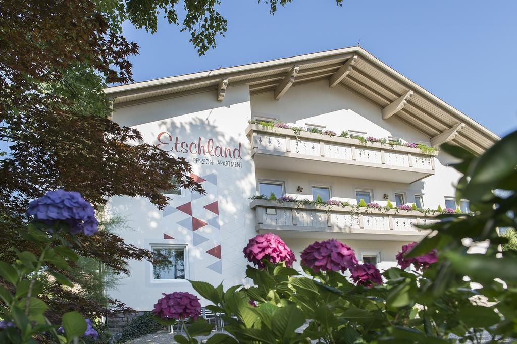 Pension Etschland Tirolo Exteriör bild