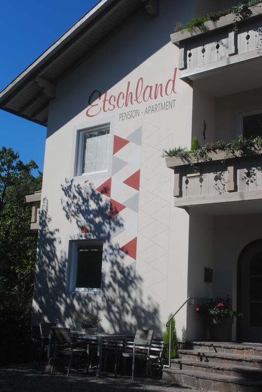 Pension Etschland Tirolo Exteriör bild